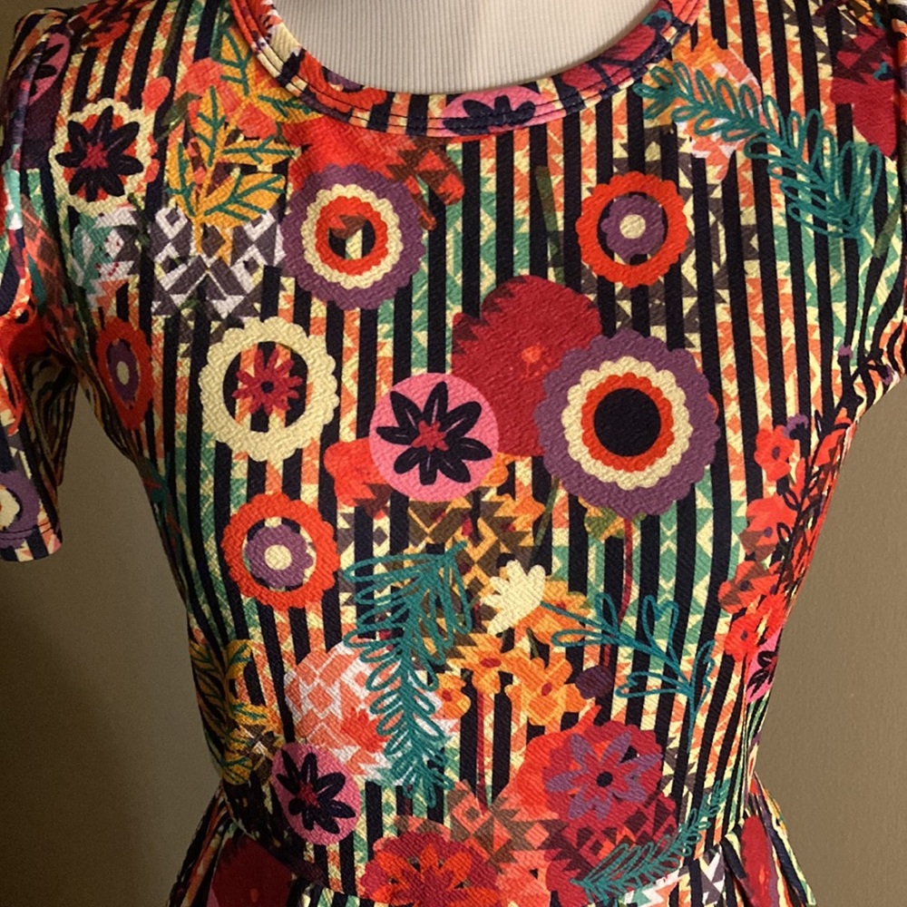 Unicorn stripe and floral Sm amelia dress Lularoe - Picture 2 of 5